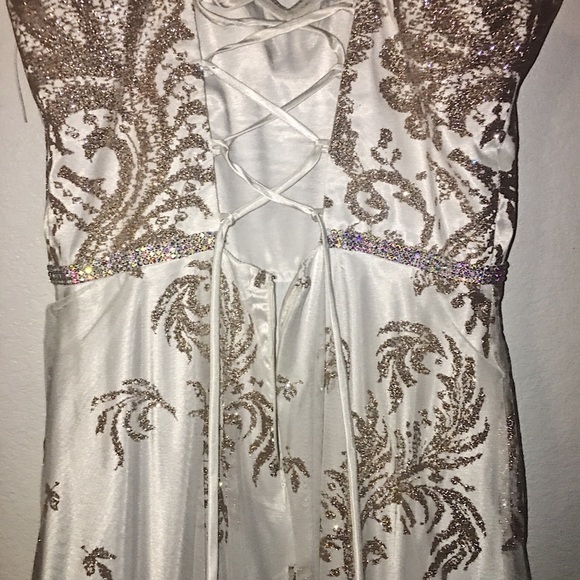 🌸HP🌸 Gold/white spaghetti strap/strapless dress - Picture 4 of 8